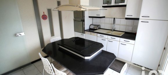 4 bedrooms House in Nesles-la-Montagne, France No. 244071 7