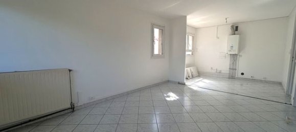 3 bedrooms Apartment in Evreux, France No. 359969 8