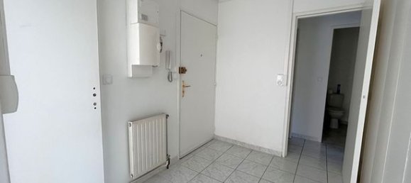 3 bedrooms Apartment in Evreux, France No. 359969 7