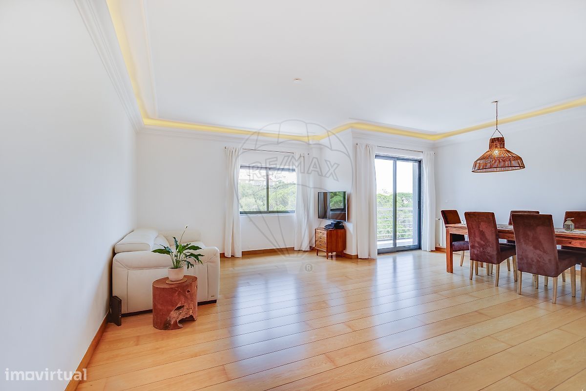 3 bedrooms Apartment in Cascais, Portugal No. 306680