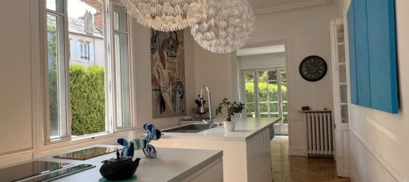 5 bedrooms House in Orleans, France No. 210205 24