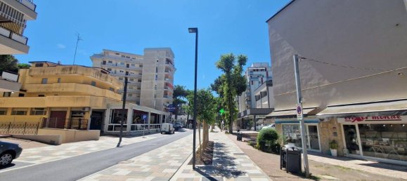 3 rooms Apartment in Comacchio, Italy No. 114367 4