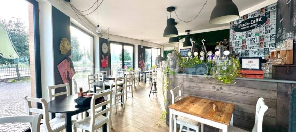 3 rooms Commercial property in Porto Recanati, Italy No. 149333 10