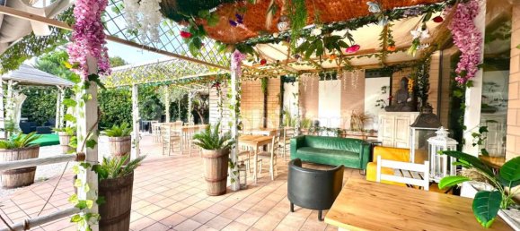 3 rooms Commercial property in Porto Recanati, Italy No. 149333 5