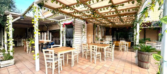 3 rooms Commercial property in Porto Recanati, Italy No. 149333 8