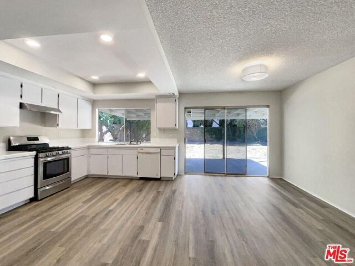 4 bedrooms House in Winnetka, USA No. 377156