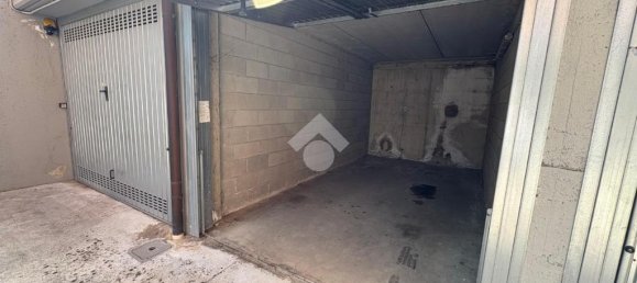 1 room Garage in Senago, Italy No. 329586 3