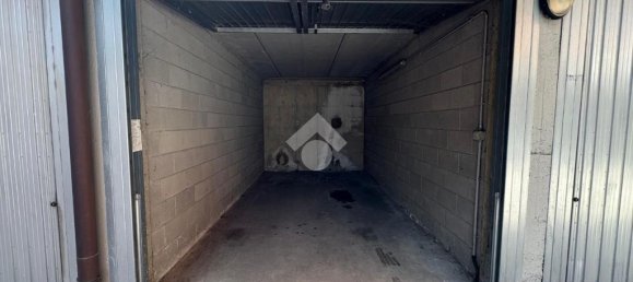 1 room Garage in Senago, Italy No. 329586 5