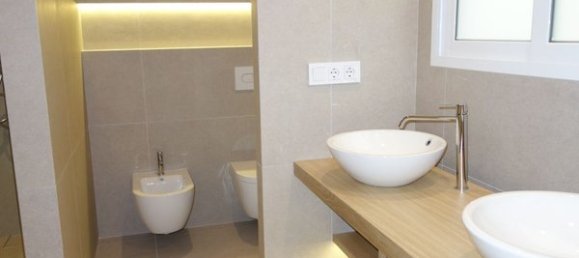 4 bedrooms Apartment in Valencia, Spain No. 93925 23