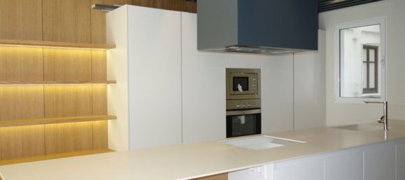 4 bedrooms Apartment in Valencia, Spain No. 93925 5