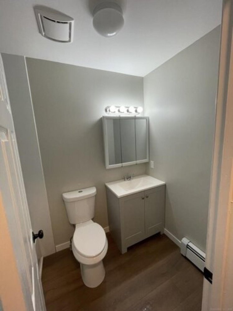 3 bedrooms House in East Hartford, USA No. 422108