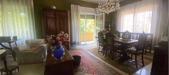 6 rooms Apartment in Modena, Italy No. 34128 12