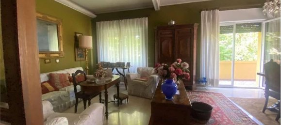 6 rooms Apartment in Modena, Italy No. 34128 11