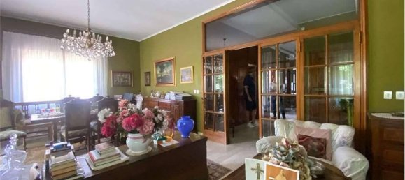 6 rooms Apartment in Modena, Italy No. 34128 15