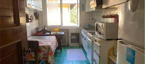 6 rooms Apartment in Modena, Italy No. 34128 9
