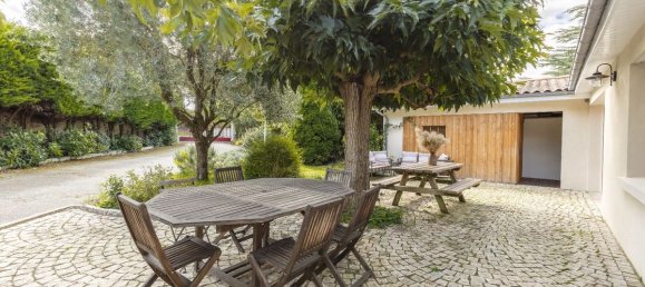 4 bedrooms House in Carignan-de-Bordeaux, France No. 101494 15