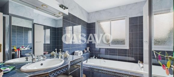 5 bedrooms House in Orvault, France No. 293107 8