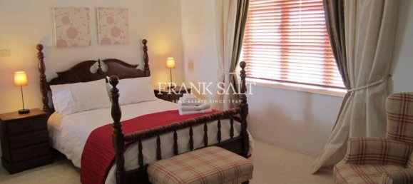 4 bedrooms Villa in Zurrieq, Malta No. 6592 9