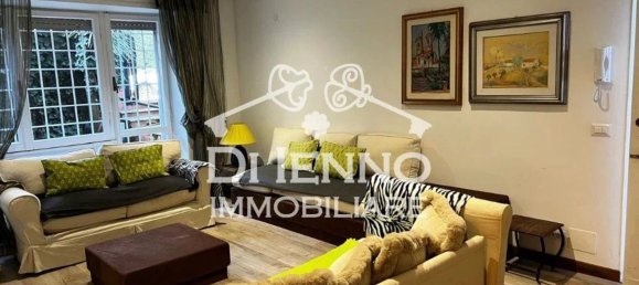 3 bedrooms Apartment in Rome, Italy No. 320942 2