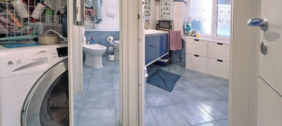 Квартира с 2 спальнями в Генуя, Италия № 313380 23