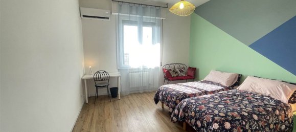 6 rooms Apartment in Florence, Italy No. 289690 2