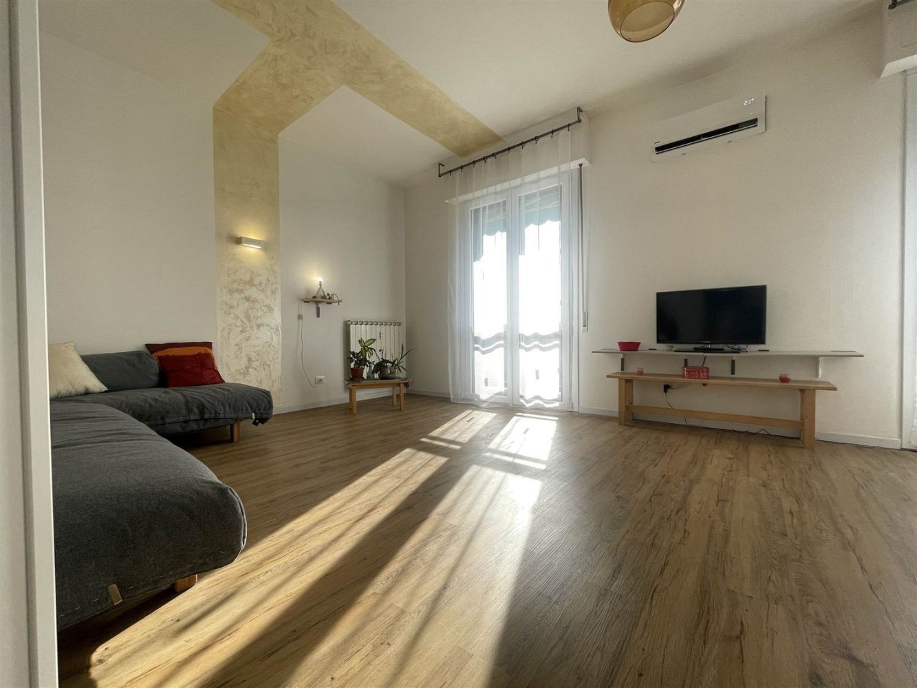 6 rooms Apartment in Florence, Italy No. 289690