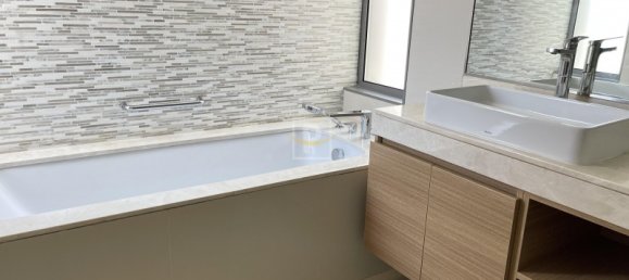 4 bedrooms Villa in Muwaileh, UAE No. 10422 11