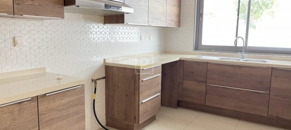 4 bedrooms Villa in Muwaileh, UAE No. 10422 16