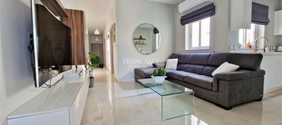 Ático de 2 dormitorios en Gzira, Malta No. 4894 2