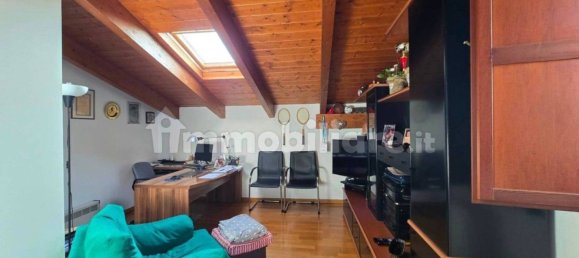 7 rooms Penthouse in Reggio Emilia, Italy No. 17082 32