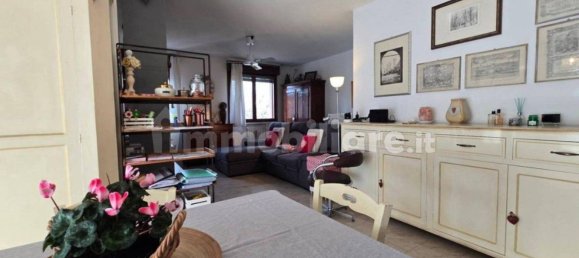 7 rooms Penthouse in Reggio Emilia, Italy No. 17082 3