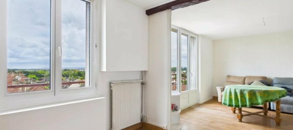 2 bedrooms Apartment in Sainte-Savine, France No. 60634 7