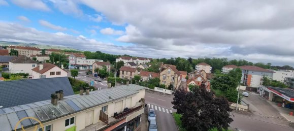 2 bedrooms Apartment in Sainte-Savine, France No. 60634 3