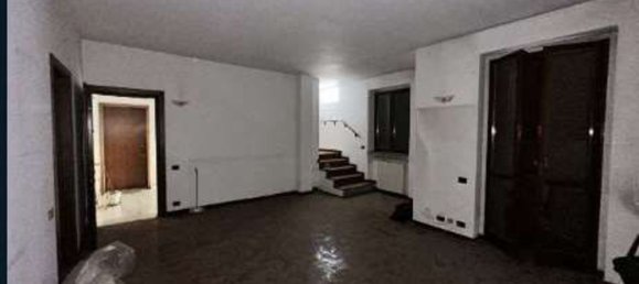 6 rooms Apartment in Cesano Maderno, Italy No. 6653 2