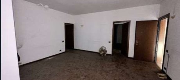 6 rooms Apartment in Cesano Maderno, Italy No. 6653 3