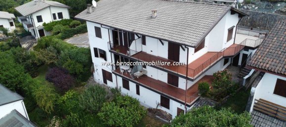 Квартира с 3 спальнями в Сан Дзено ди Монтанья, Италия № 318181 18