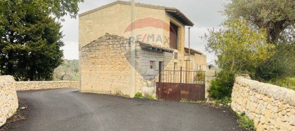 4 rooms House in Modica, Italy No. 167764 2