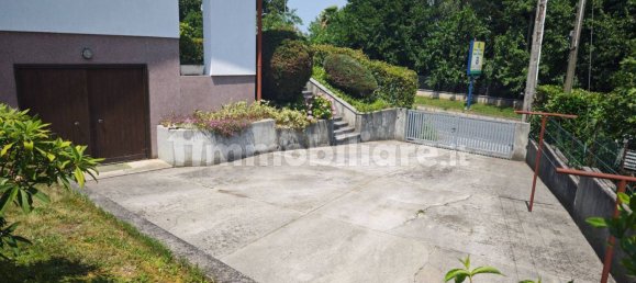 Villa de 4 dormitorios en Udine, Italy No. 286429 2