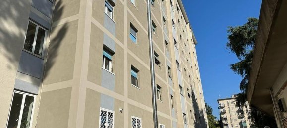 3 rooms Apartment in Rome, Italy No. 154640 3