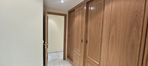 Apartamento de 3 dormitorios en Estepona, Spain No. 52904 17