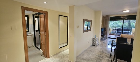 Apartamento de 3 dormitorios en Estepona, Spain No. 52904 10