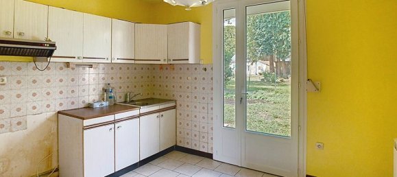 3 bedrooms House in Moreac, France No. 323371 4