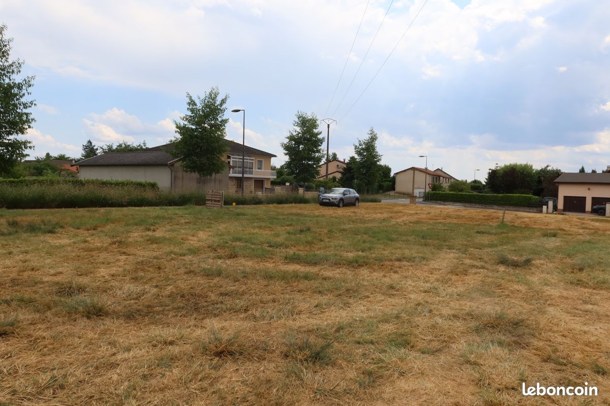  قطعة أرض في Feillens, France رقم 316535