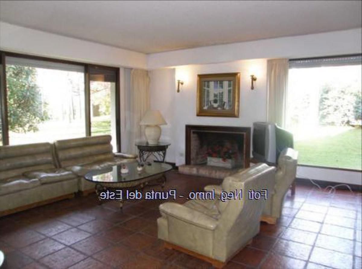 3 bedrooms House in Punta del Este, Uruguay No. 4502