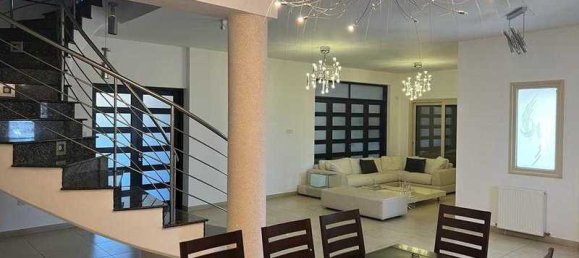 4 bedrooms House in Kato Polemidia, Cyprus No. 6547 4