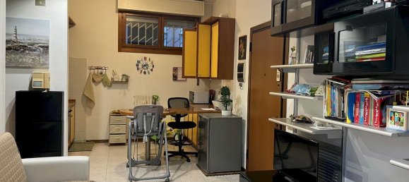 Studio à Bologna, Italy No. 29563 5