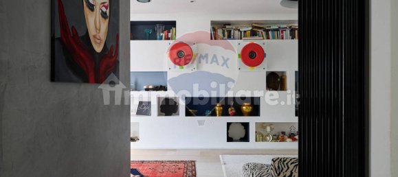 4 bedrooms Villa in Rome, Italy No. 64122 14