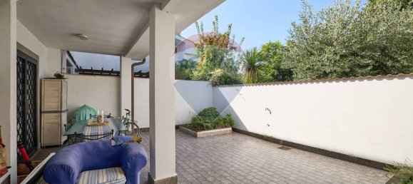 4 bedrooms Villa in Rome, Italy No. 64122 26