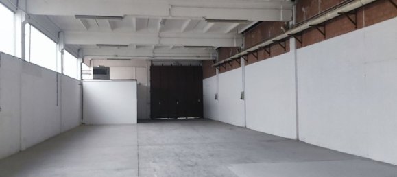 Склад 1000м² в Реджо Эмилия, Италия № 18215 6