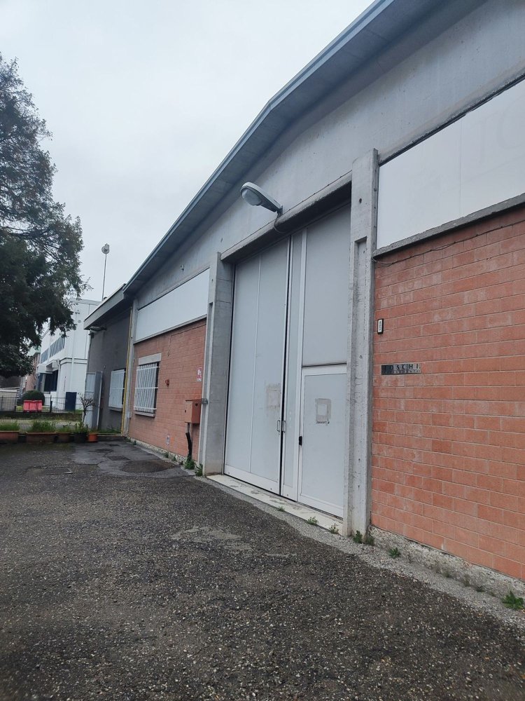 Склад 1000м² в Реджо Эмилия, Италия № 18215